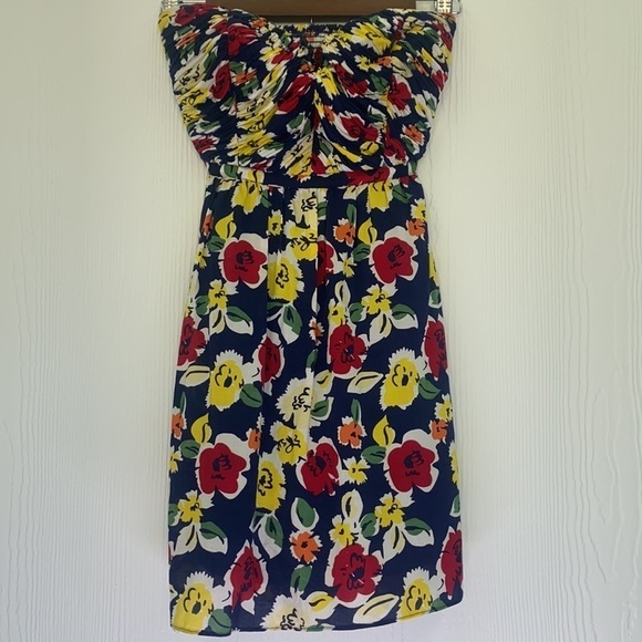 Urban Outfitters - Kimchi Blue Floral Strapless Mini Dress Size XS - Picture 4 of 13